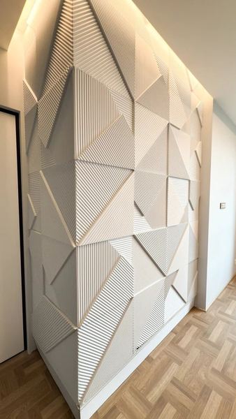 Стена из 3D-панелей